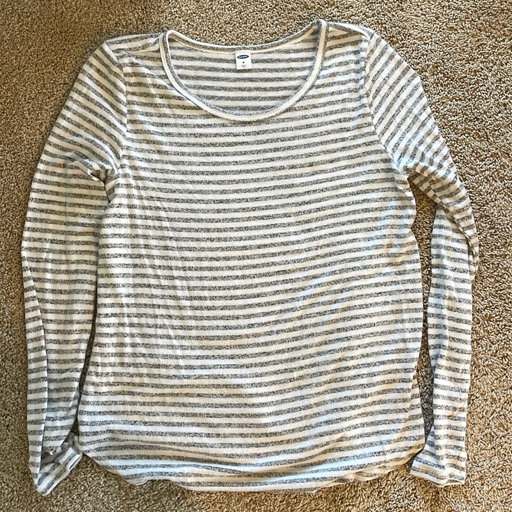 Old Navy, size women’s medium sweater